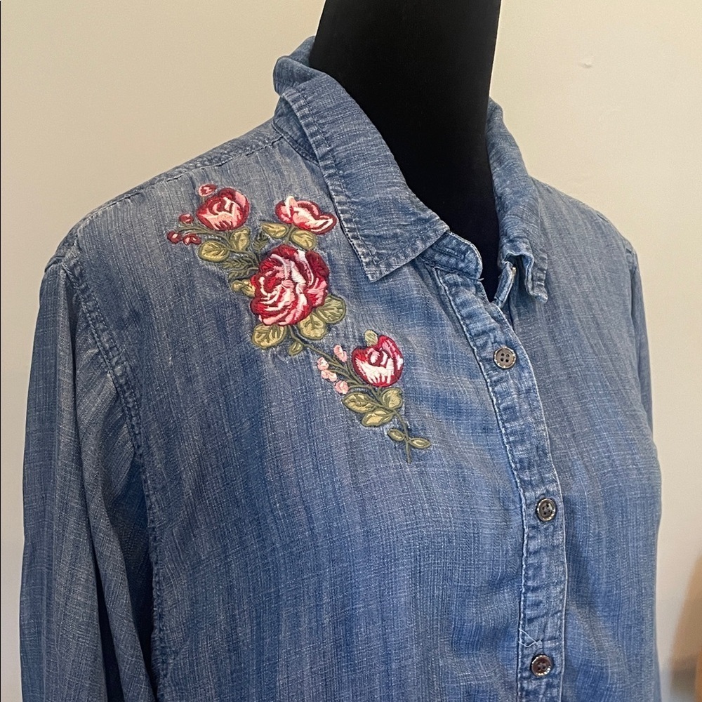 Embroidered Denim Shirt with Floral Design - Picture 2 of 2